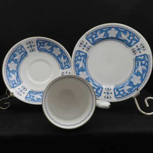 Royal Albert Tudor Rose 21 Piece Tea Set