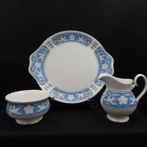 Royal Albert Tudor Rose 21 Piece Tea Set