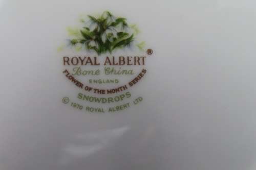 Royal Albert Flower Of The Month January `Snowdrops` Cake Plate (16 cm)