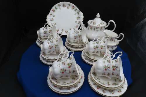 Royal Albert Winsome 40 Piece Tea Set./ Collection Only