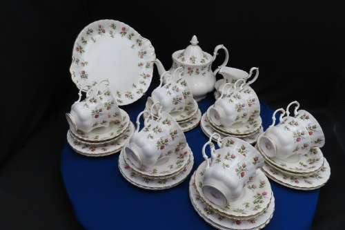 Royal Albert Winsome 40 Piece Tea Set./ Collection Only