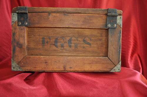 Vintage Egg Box with Original Internal Egg Separators