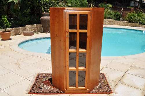 Oregan Corner Display Cabinet. (Collections Only)