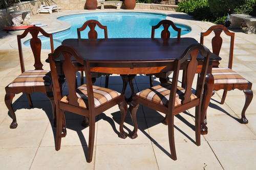 Imbuia Dining Table and Six Chairs (Collections Only !!!!)