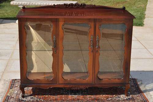 1940's Queen Ann Display Cabinet --  Collections Only !!!