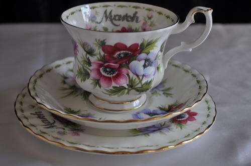Royal Albert "Anemones" Flower Of The Month March