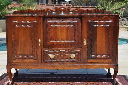 Imbuia Ball and Claw Sideboard   --- Collections Only !!!!!!
