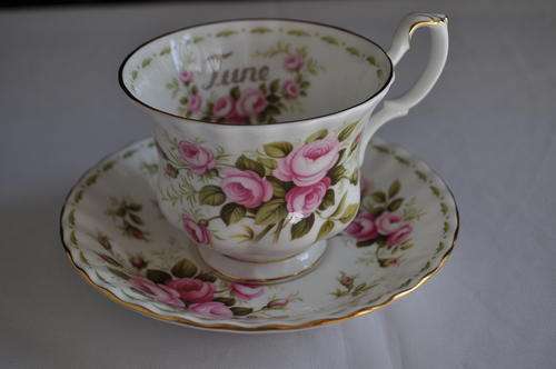 Royal Albert Flower Of The Month "June" Roses