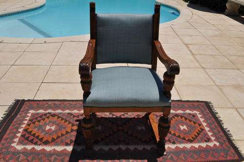 Carved Oak Jacobian Arm Chair.   ---------    Collections Only!!!!!!!