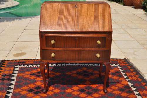 Queen Ann Leg Bureau  --  Collections Only!!!