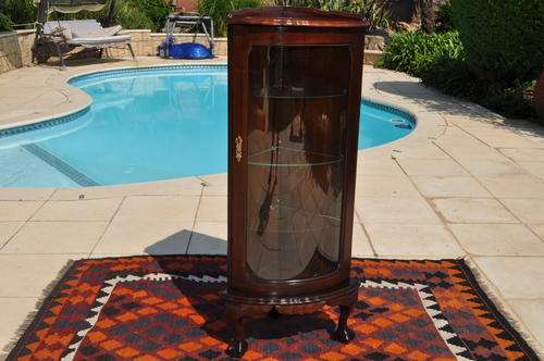 Imbuia Ball & Claw Curved Glass Corner Display Cabinet  --  Collections Only!!!