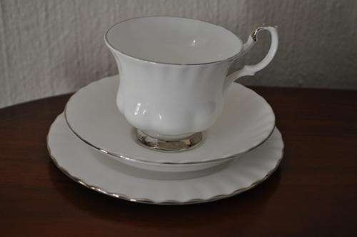 Royal Albert "Chantilly" Trio