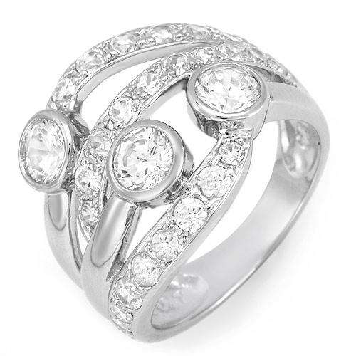 Majestic Ring With 2.75ctw Simutalted diamonds, Solid 925 Sterling silver. Total item weight 5.9g