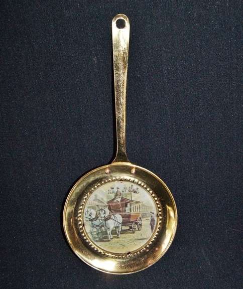 STUNNING BRASS BED WARMER / PAN SHAPED FRAME WITH COACH SCENE @@@ CRAZZY LOW START