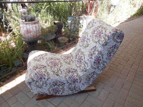 STUNNING VINTAGE BANANA ROCKER......ROCKING CHAIR...1940-50