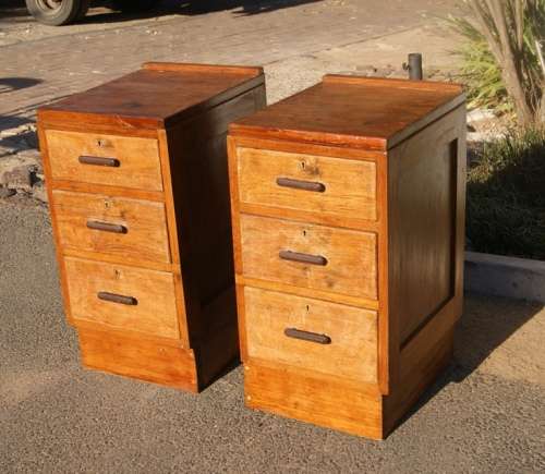 VINTAGE PAIR OF 3 DRAWER PEDESTALS @@@ CRAZZYYY LOW START