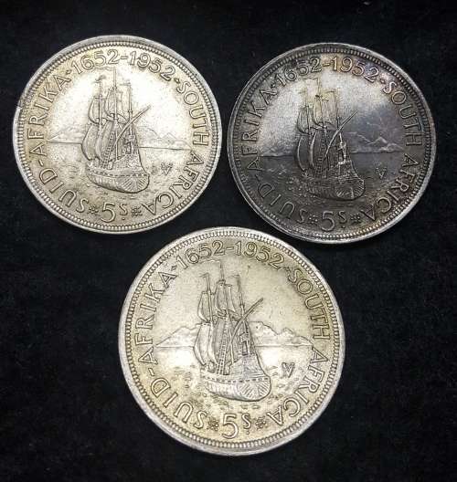 3 X 1952 CROWN / 5 SHILLING UNC @@@ CRAZZYYY R1 START