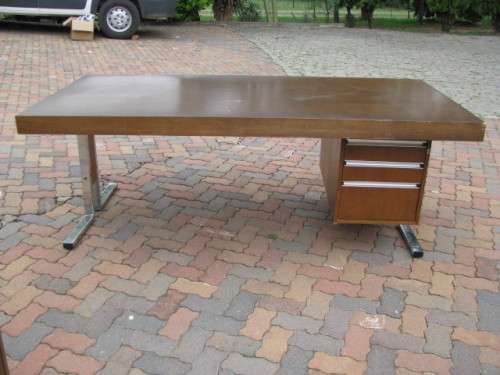 RETRO VINTAGE 1970'S CHROME AND WOOD DESK......ICONIC 70'S