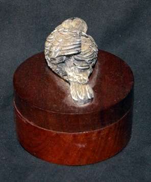 DM84Sale Wooden Trinket Box with Bird Figurine on Top@@@ Crazy Low R1 Start
