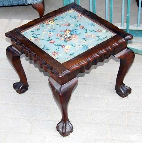 DM84Sale - GORGEOUS HIGHLY DETAILED BALL AND CLAW SIDE TABLE WITH TAPESTRY TOP @@@ CRAZZYYY R1 START