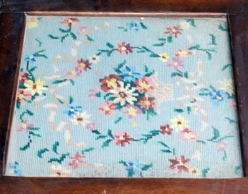 DM84Sale - GORGEOUS HIGHLY DETAILED BALL AND CLAW SIDE TABLE WITH TAPESTRY TOP @@@ CRAZZYYY R1 START