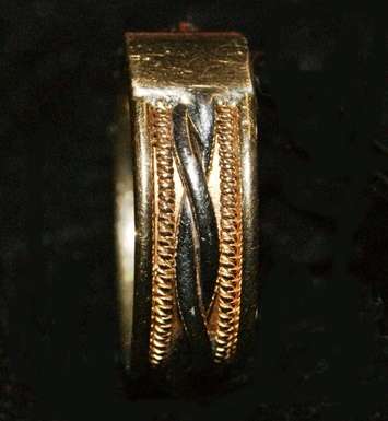 DM84Sale Stunning 9ct White & Yellow Gold Ring 6.8 Grams @@@ Craaazzzy R1 Start