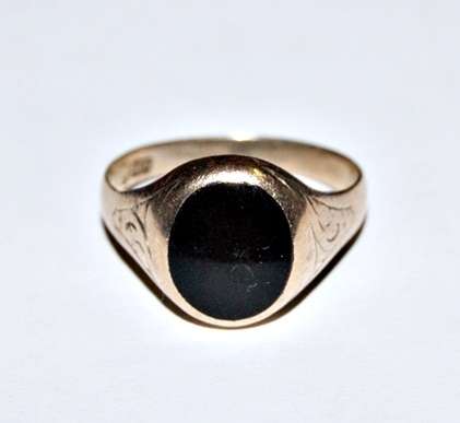 DM84Sale Stunning Vintage 9ct Gold & Onyx Signet Ring 4.8 Grams @@@ Crazy Low R1 Start