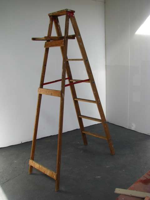 Wooden 7 Stair Ladder **FIRST BID WINS!!**