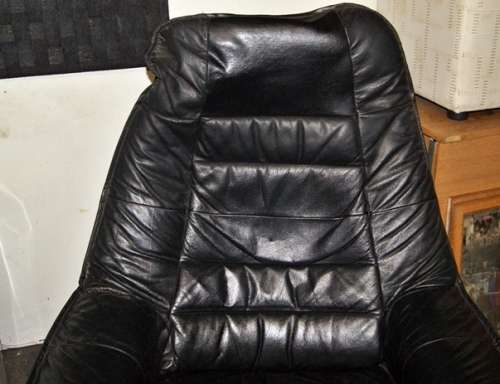 Lovely Black Leather Chair and Footrest !!!REDUCED!!!