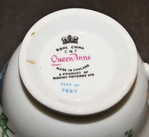 Queen Anne "Pattern No 7527" Floral Trio (2 of 6)