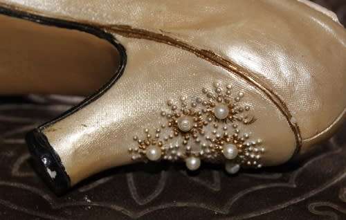 Nostalgia Shoe Ornament