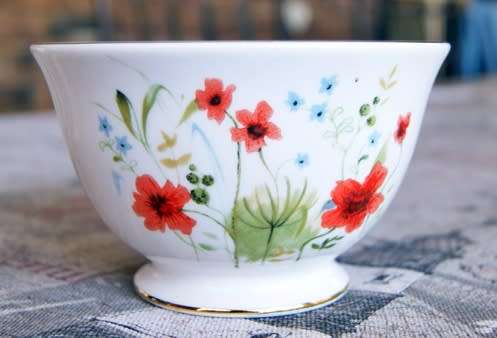 Colclough Sugar Bowl with Red and Blue Flowers Pattern no 8657