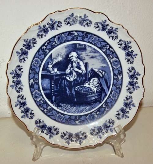 Delft Limited Collectors Edition Plate (1 of 2)