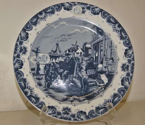 Delft Limited Collectors Edition "Thenet Repairer" Plate