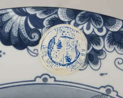 Delft Limited Collectors Edition "Thenet Repairer" Plate