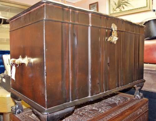 Imbuia Ball and Claw Kist with Brass Fittings !!REDUCED!!