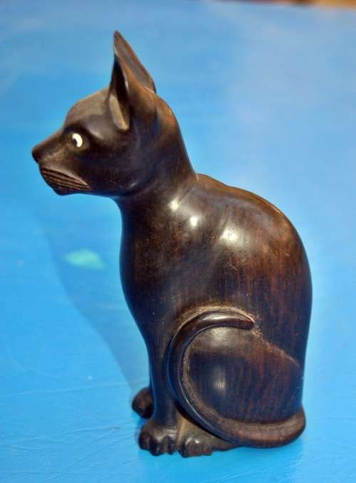 Ebony Cat Hand Carved in Malawi 1983