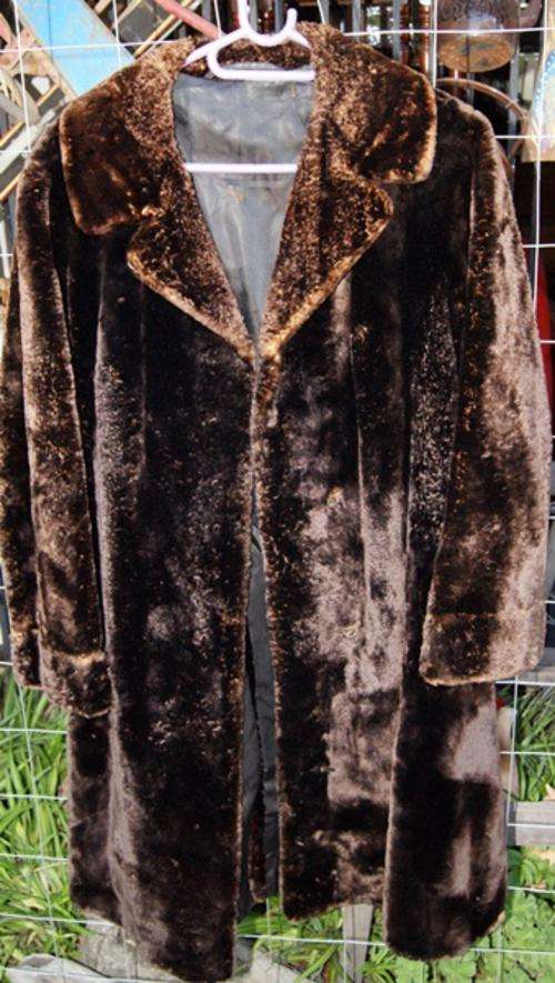 THE REAL DEAL!!! VINTAGE DESIGNER MUST HAVE LONG FUR COAT!!! @@@ EXTREMELY LOW START
