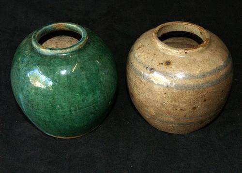 A PAIR OF OLD HAND PAINTED GINGER JARS @@@ CRAAZZYYY R1 START