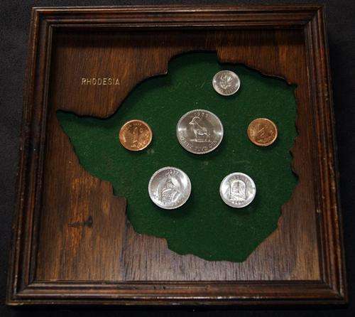 EXTREMELY RARE!!! SET OF RHODESIAN COINS SET ON MAP CUTOUT @@@ CRAZY R1 START