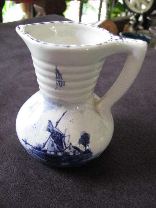 ~*~VINTAGE DELFT HAND PAINTED JUG~*~