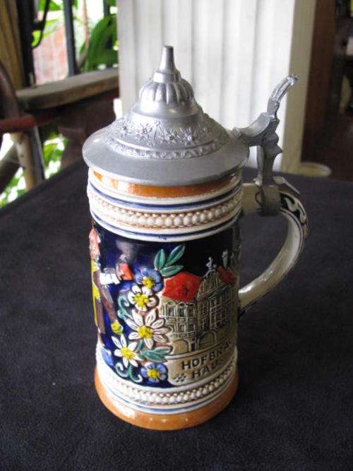 A VERY STUNNING WEKARA BEER STEIN......VERY GOOD QUALITY AND LOVELY DETAIL