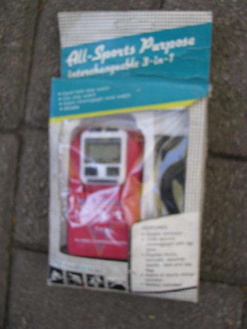 A 3 IN 1 STOP WATCH/ CLIP STOP WATCH/ CHRONOGRAPH WATCH IN ORIGINAL PACKAGING@CRRRRAAAAZZZY R1 START