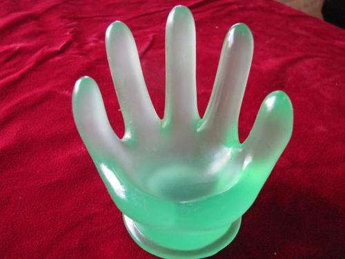 A GREEN HAND TO HOLD RINGS..........1970'S RETRO