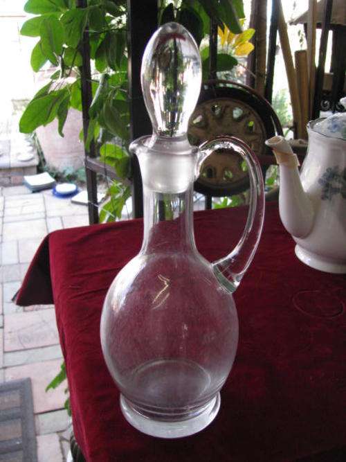 SUPERB QUALITY VINTAGE DECANTER WITH LIP AND ORIGINAL GROUND GLASS STOPPER@ CRRAAAZZZY R1 START..