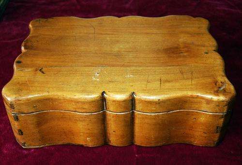 A SIMPLY GORGEOUS AFRICANA YELLOWWOOD JEWELLERY BOX.... BEAUTIFULY FITTED INTERIOR @CRRAAZY R1 START