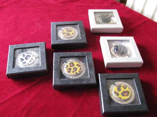 6 SPECIAL CLIPS TO HANG THE HANDBAG FROM A TABLE..IE AT THE RESTAURANT ETC BID EACH@CRAZZZY R1 START