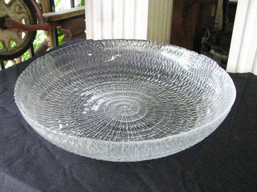 .A LARGE RETRO 70'S "SUNBURST" PATTERN GLASS SERVING BOWL.... @ CRRAAAZZY R1 START