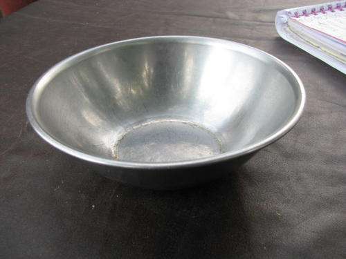A STAINLESS STEEL MIXING BOWL   @CRAZY R1 START
