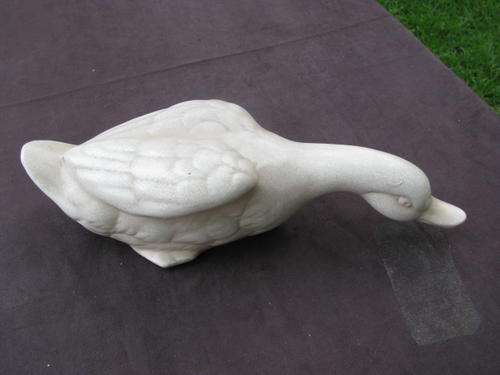 A PORCELAIN DUCK...WHITE  @CRAZY R1 START